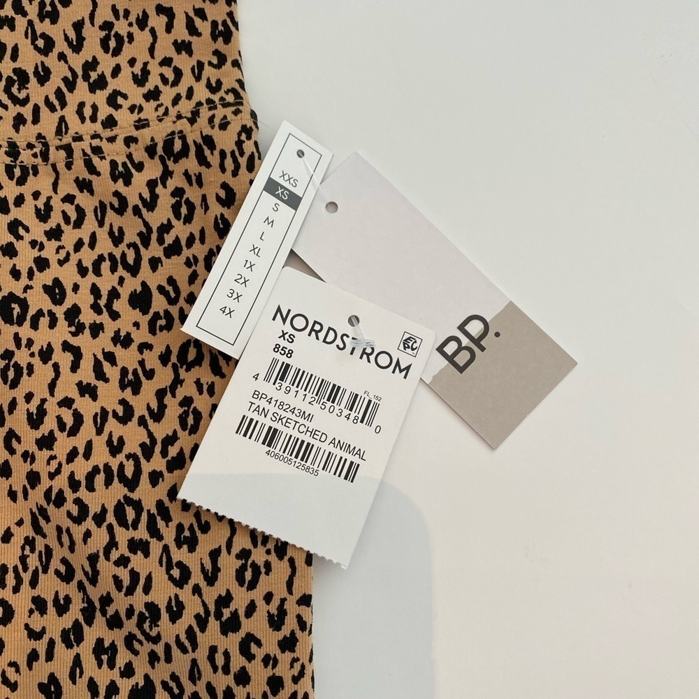 Nordstrom BP tan sketched animal print bike shorts size XS - Picture 2 of 7